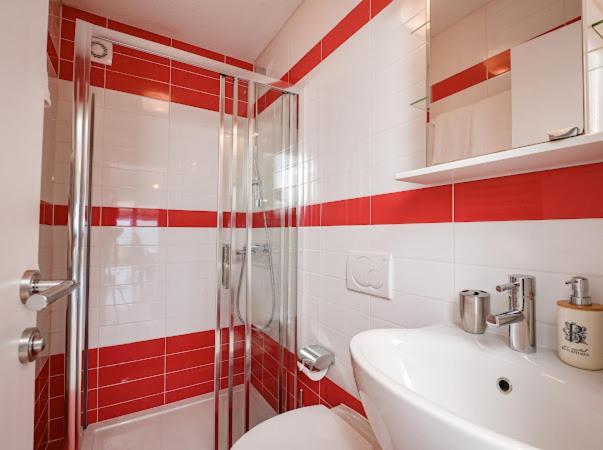 Apartments Villa Slavica Ичичи Экстерьер фото