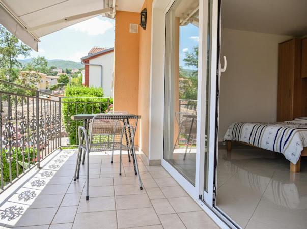 Apartments Villa Slavica Ичичи Экстерьер фото
