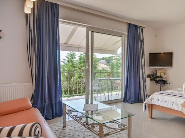Apartments Villa Slavica Ичичи Экстерьер фото