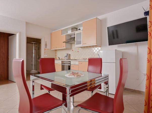 Apartments Villa Slavica Ичичи Экстерьер фото